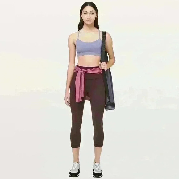 Lululemon Align Crop *21"
Plum Shadow size 4 - Picture 3 of 11
